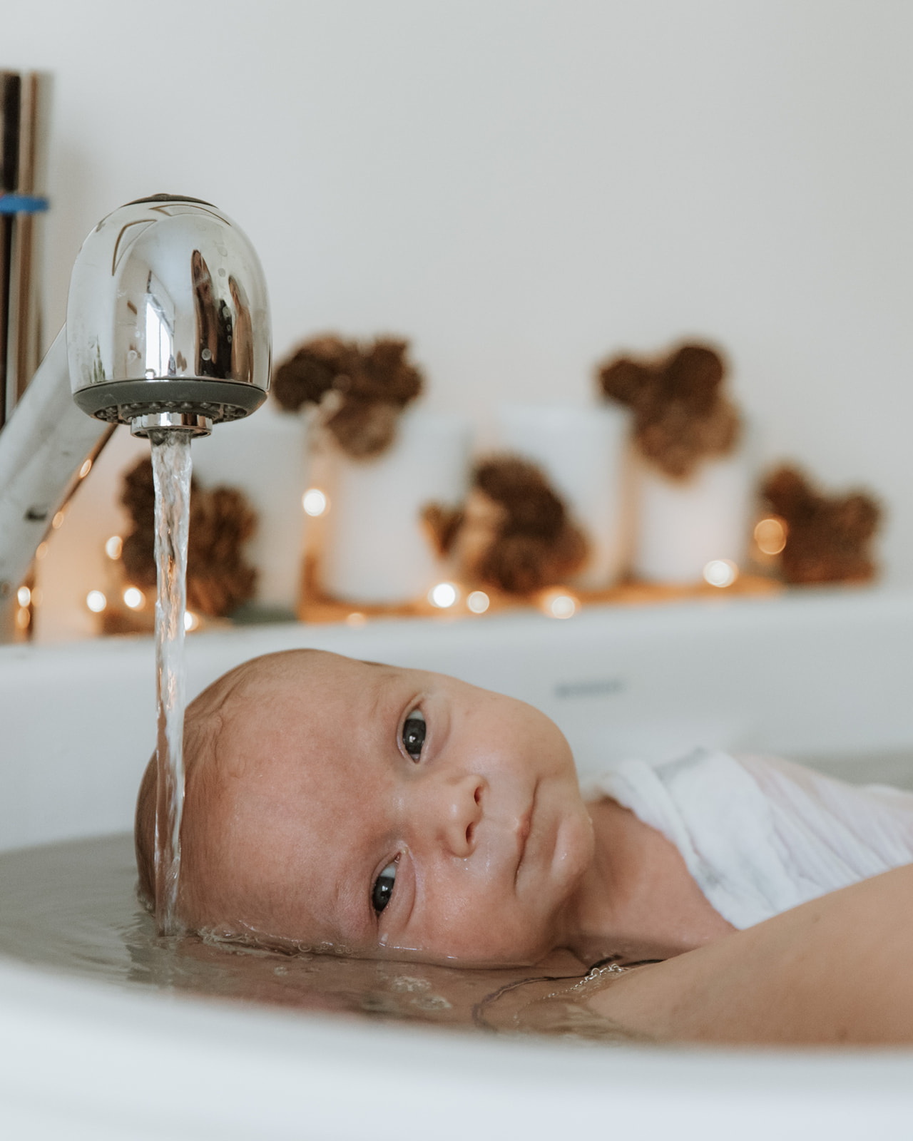 Bain enveloppant nouveau-né